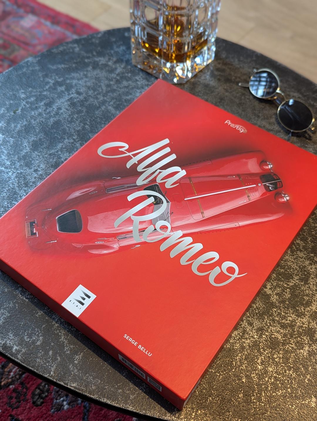 Alfa Romeo, 110 ans (Sophia éditions) - Un beau livre pour découvrir l’histoire et l’héritage d’Alfa Romeo Alfa Romeo, 110 ans (Sophia éditions) - Un beau livre pour découvrir l’histoire et l’héritage d’Alfa Romeo