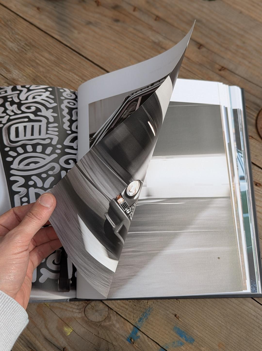 Porsche Outlaw (E/P/A) : 14 Porsche rebelles qui défient les règles dans ce beau livre Porsche pas comme les autres